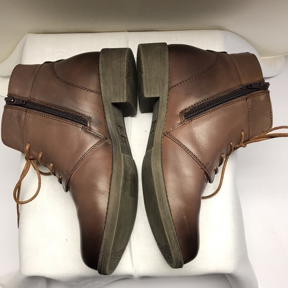 Propet Women’s Brown leather Ankle Boots side zipper shoelaces like new EUC 6W - Picture 4 of 7